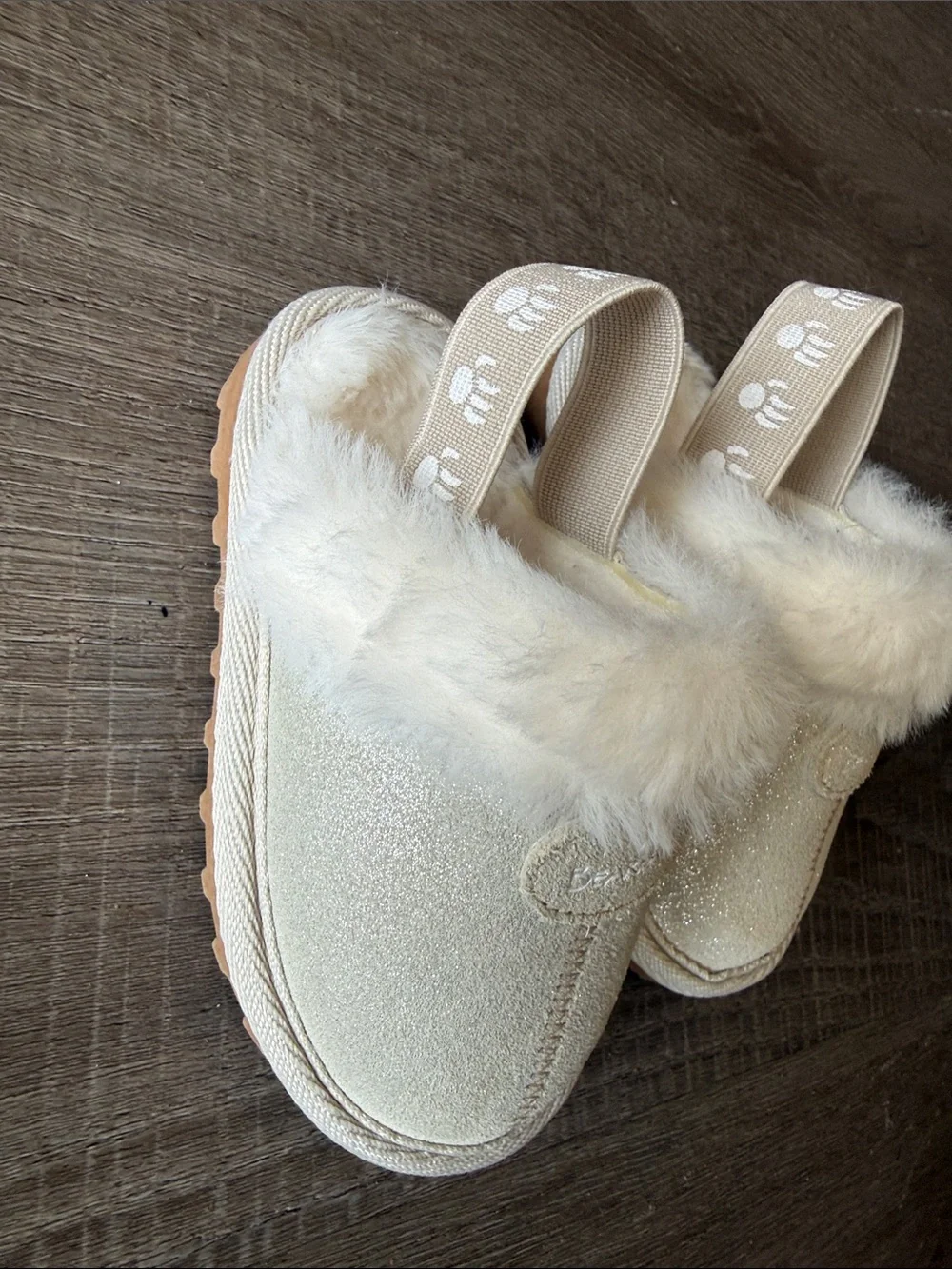 BEARPAW Baby Rebecca Suede Slippers Champagne Glitter Sandstone Size 5